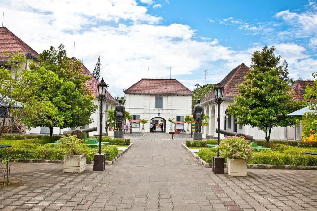 Grand Malioboro Yogyakarta Ξενοδοχείο Εξωτερικό φωτογραφία