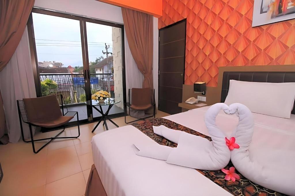 Grand Malioboro Yogyakarta Ξενοδοχείο Εξωτερικό φωτογραφία